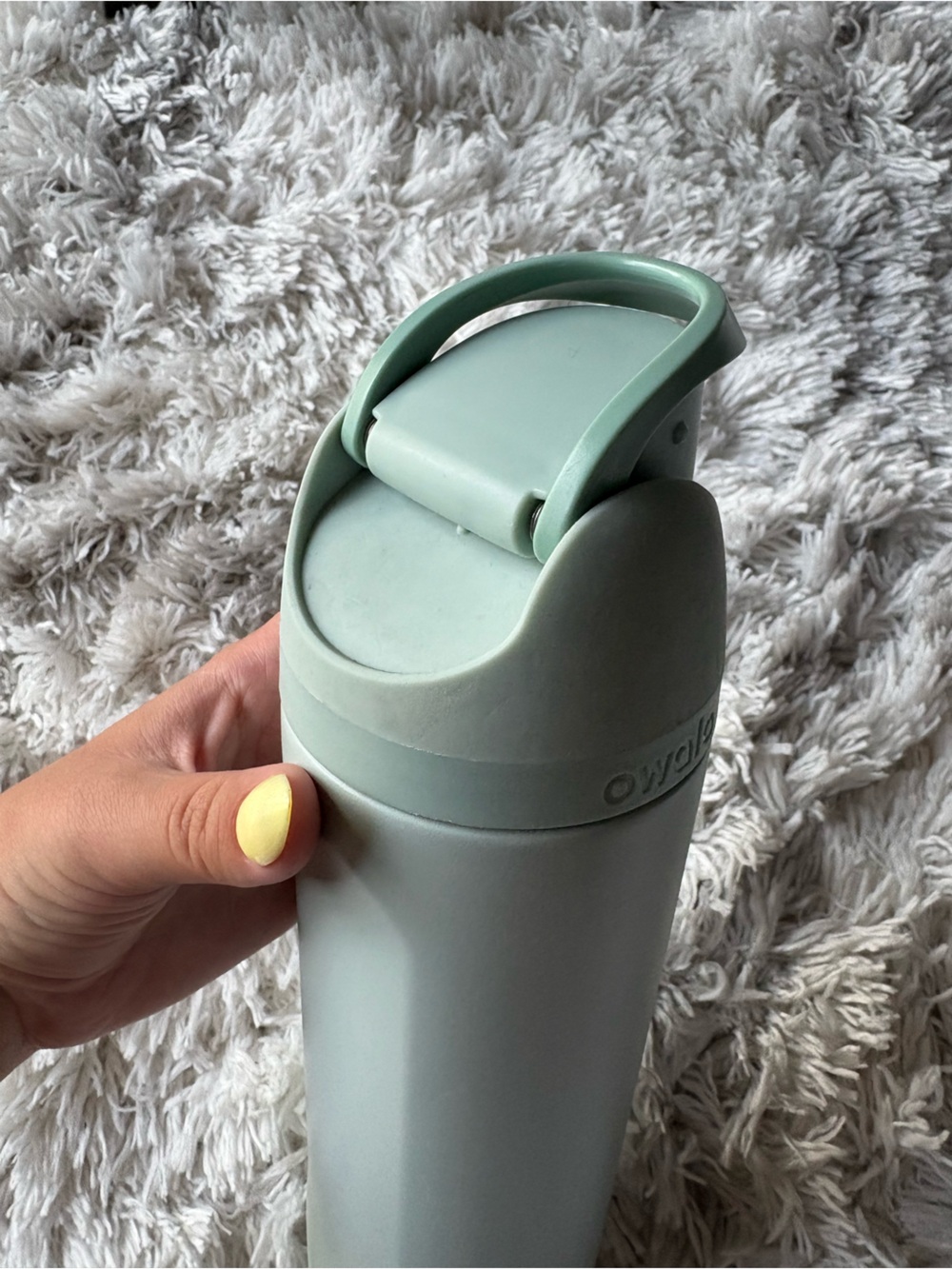 Owala Mint Green Insulated Water Bottle • 24oz - Picture 3 of 8